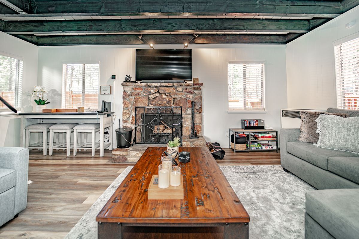 Building Photo - 39383 Moab Ln