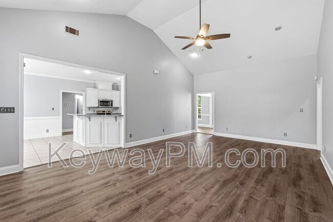 Building Photo - 3011 Old Lodge Rd