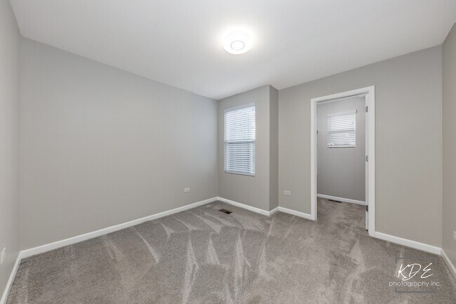 Building Photo - 2110 Weatherbee Ln