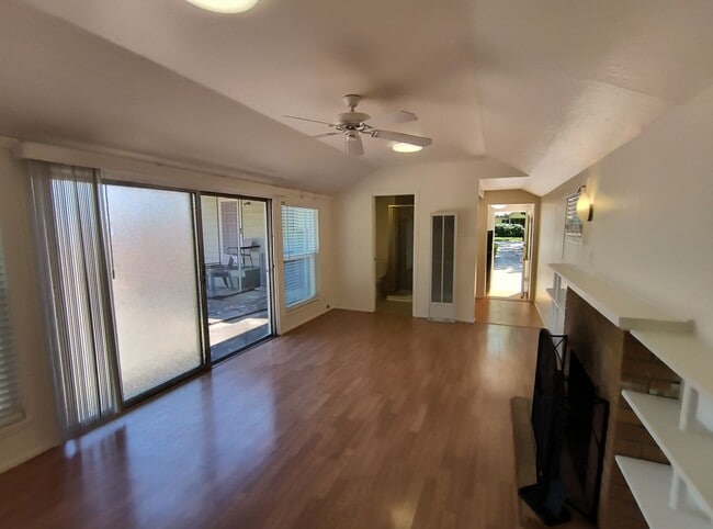 Building Photo - 55th40&amp;42