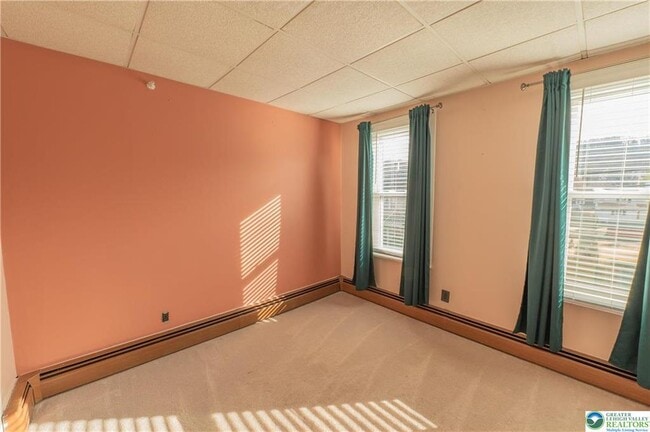 Building Photo - 343 Broad St