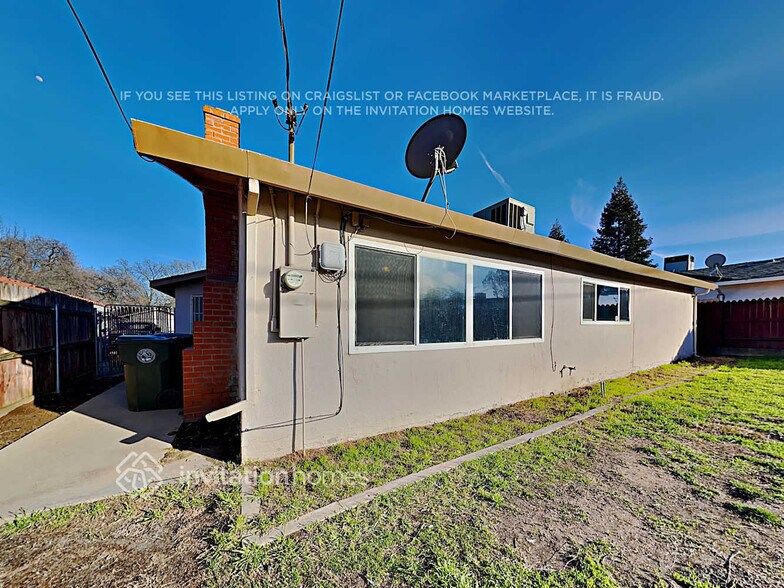 Building Photo - 8115 Butternut Dr