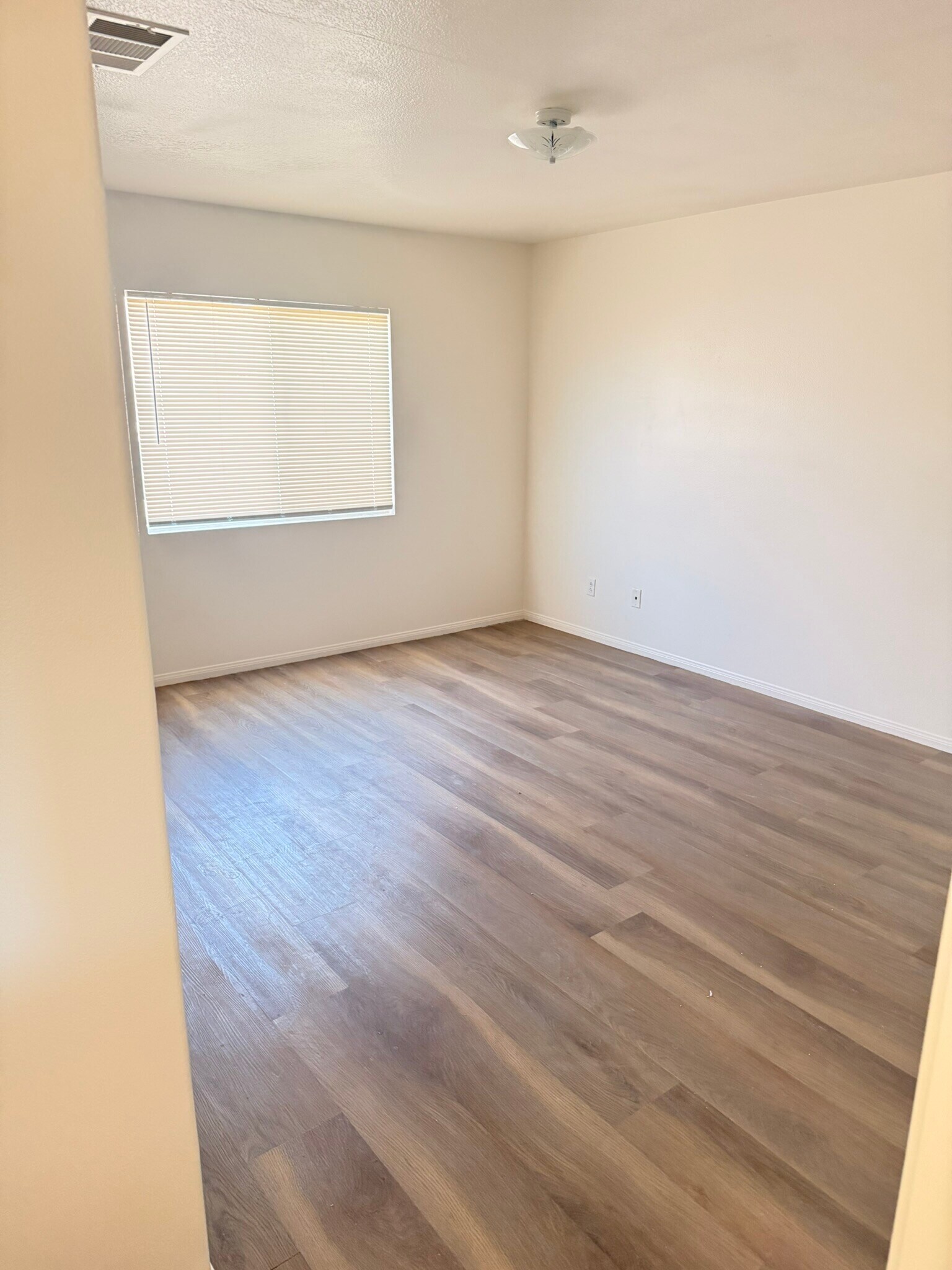 Building Photo - 15866 Barrel Cactus Ln