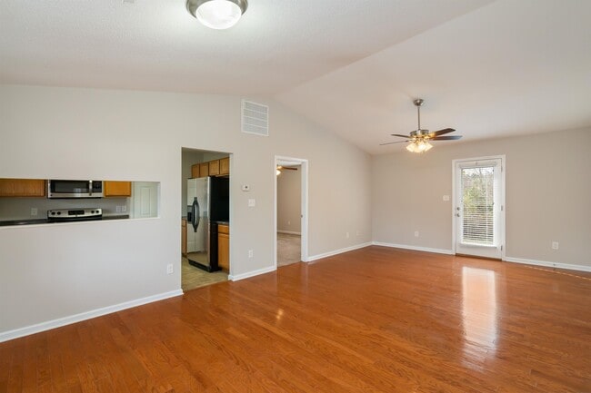 Building Photo - 5117 Cattail Ln
