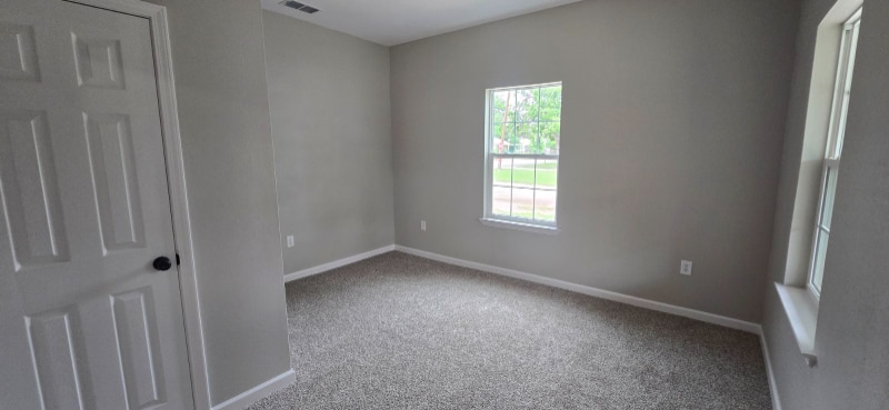 Building Photo - 105 S 3rd St