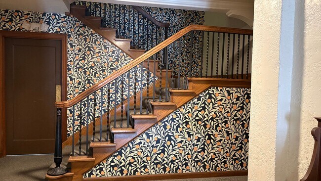 Interior Photo - Redside - The Mulholland