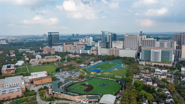 Building Photo - 6818 Staffordshire Blvd