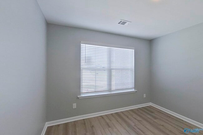 Building Photo - 395 Angela St