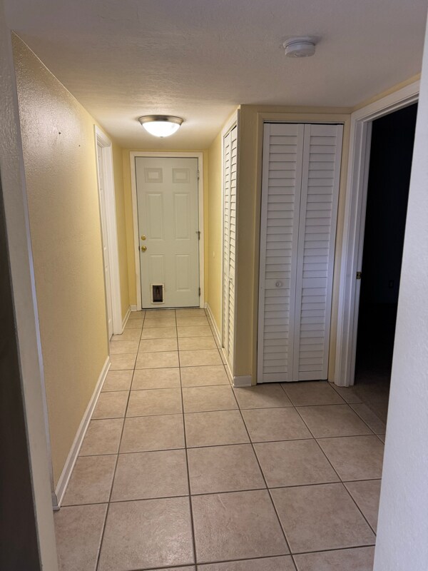 Building Photo - 17270 E Peach Tree Rd