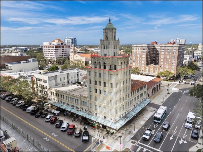 Building Photo - 405 Central Ave N