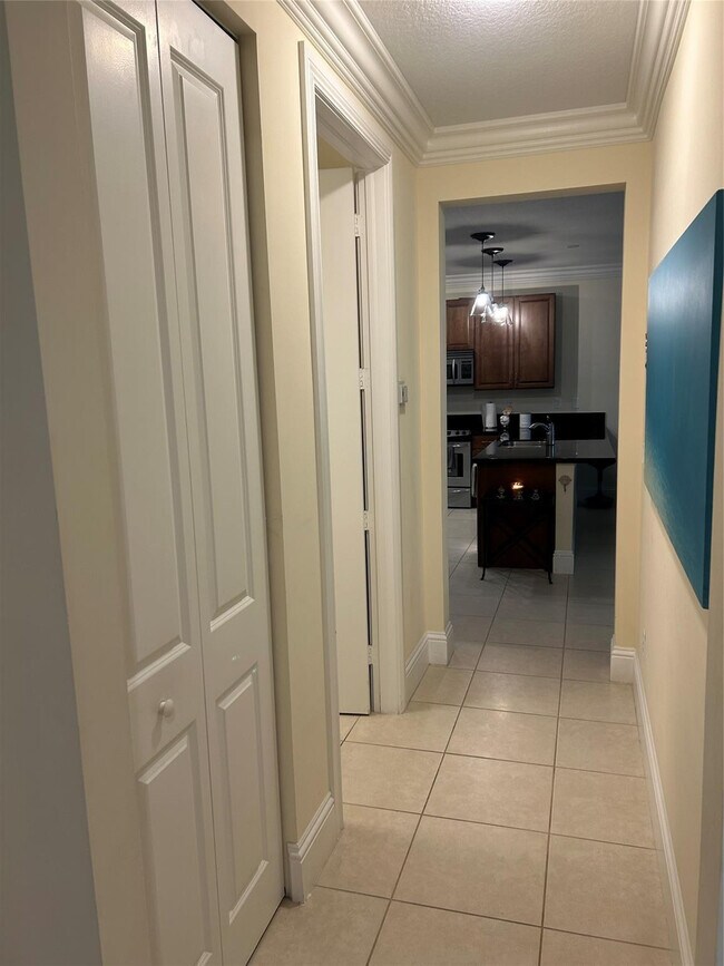 Building Photo - 226 N Latitude Cir