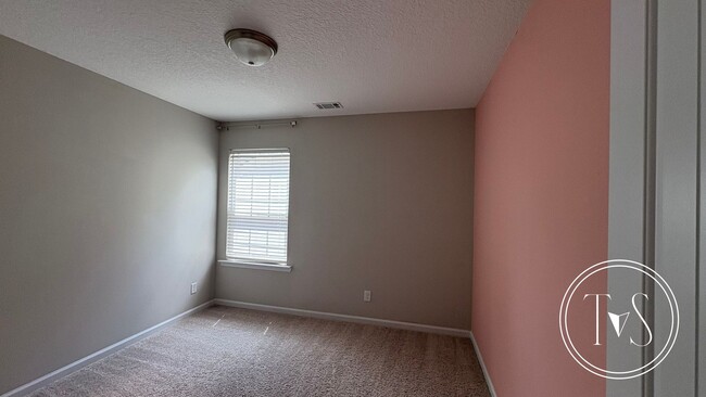 Building Photo - RATE DROP ALERT (was $2400/month) and FALL...