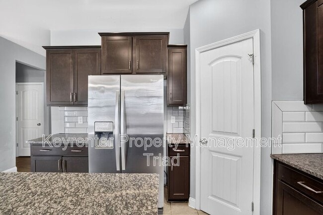 Building Photo - 504 Eagles Wy
