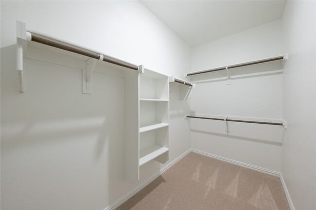 Building Photo - 340 Wentworth Dr