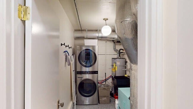 Building Photo - Decorator's Dream - Amazing Bernal Heights 3x3 + bonus room Single-Family Home w. 180 views