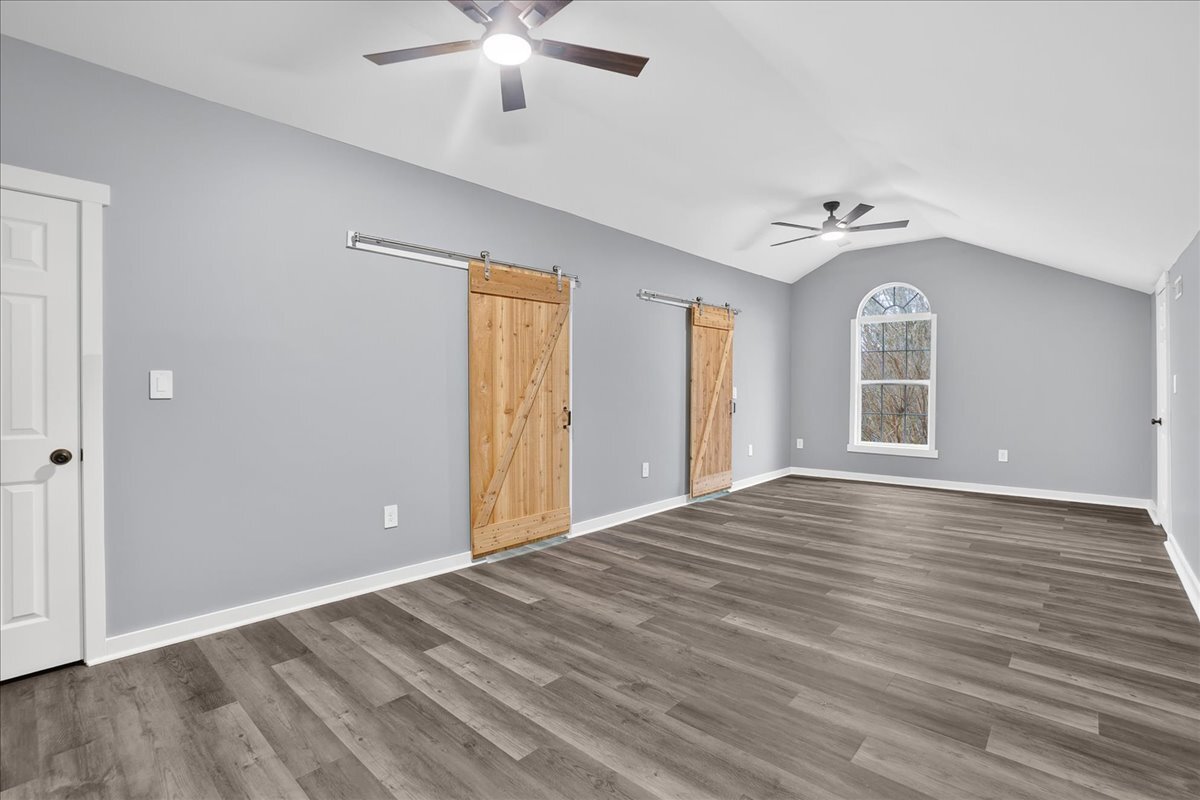 Building Photo - 141 Old Silo Rd