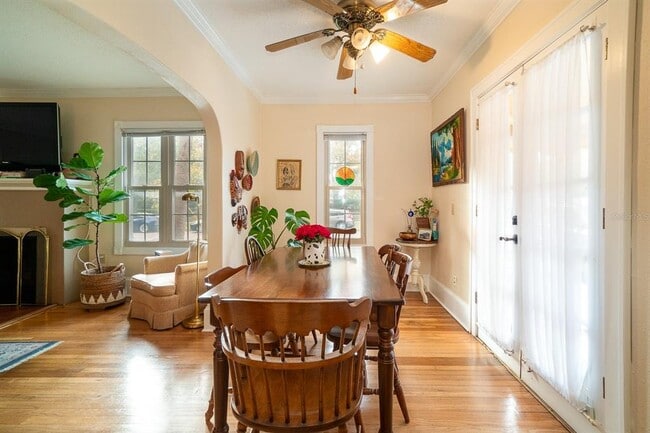 Building Photo - 443 Shine Ave