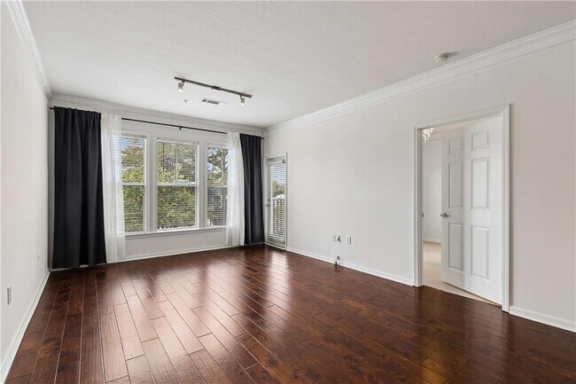 Building Photo - 1850 Cotillion Dr