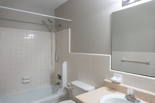 Building Photo - 414 Hayden Rd