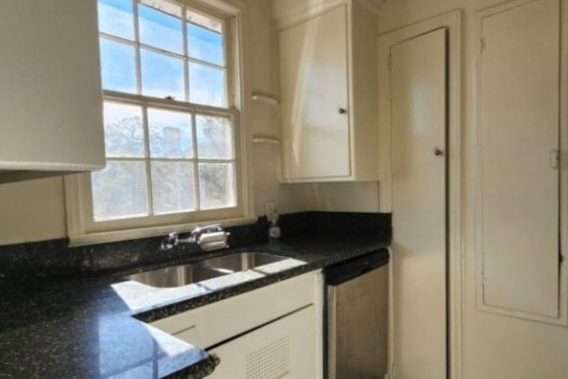 Building Photo - 10325-10327 /2 Ashton Ave