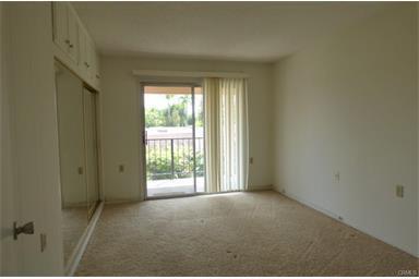 Building Photo - 2 Bedroom w/View