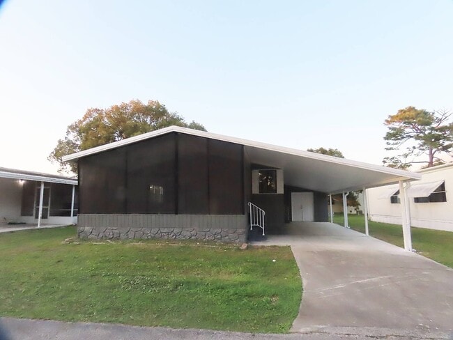 Primary Photo - 1061 Quail Dr
