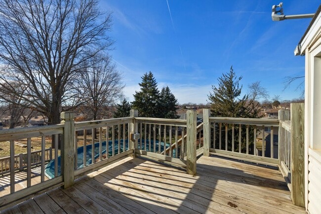 Building Photo - **3 Bedroom with a non-conforming and 2.5 bathrooms in Millard**