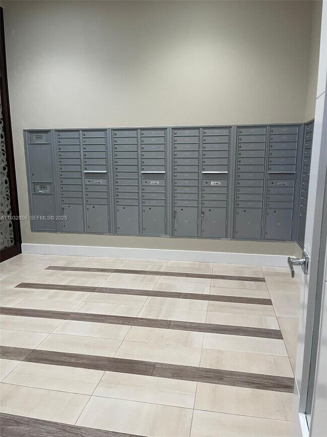 Building Photo - 7825 NW 107th Ave