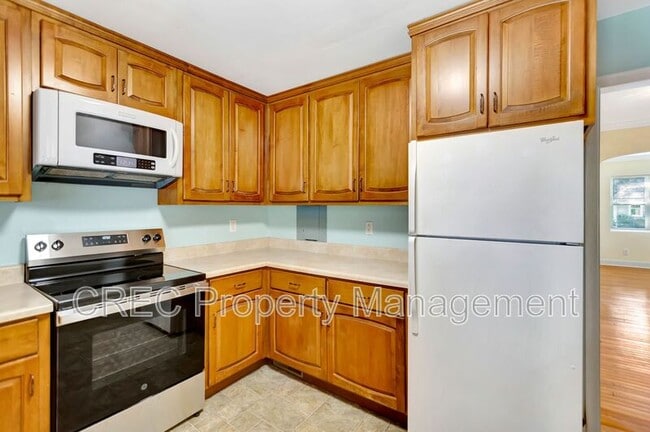 Building Photo - 9 Penn Ave