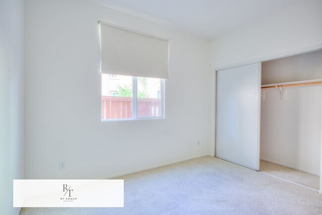Building Photo - 3879 Bella Villagio Ave