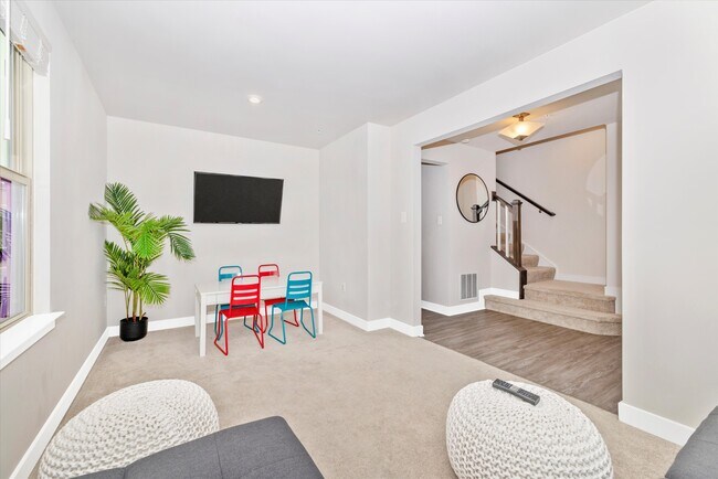 Building Photo - 5824 Pecking Stone St