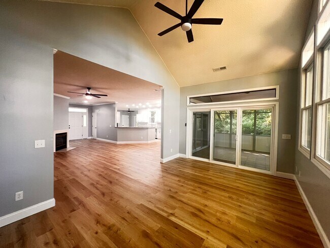 Building Photo - 1237 Clipper Rd