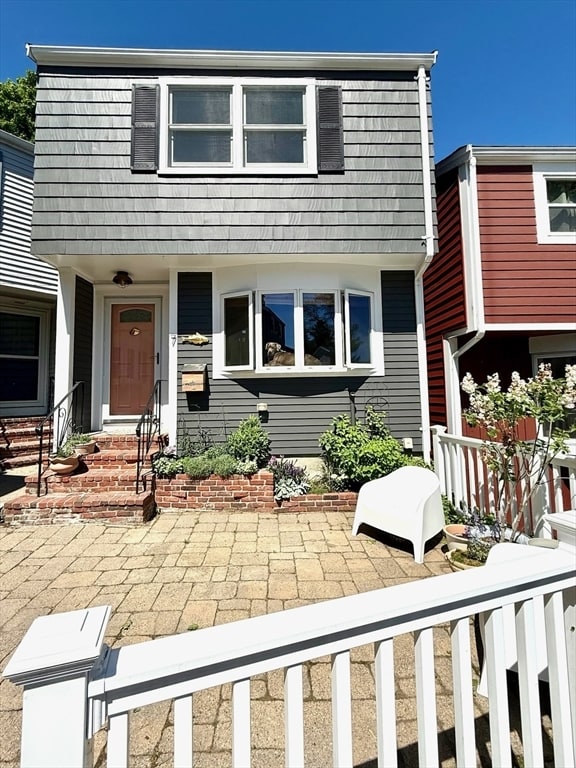 Building Photo - 7 Colonial Ct
