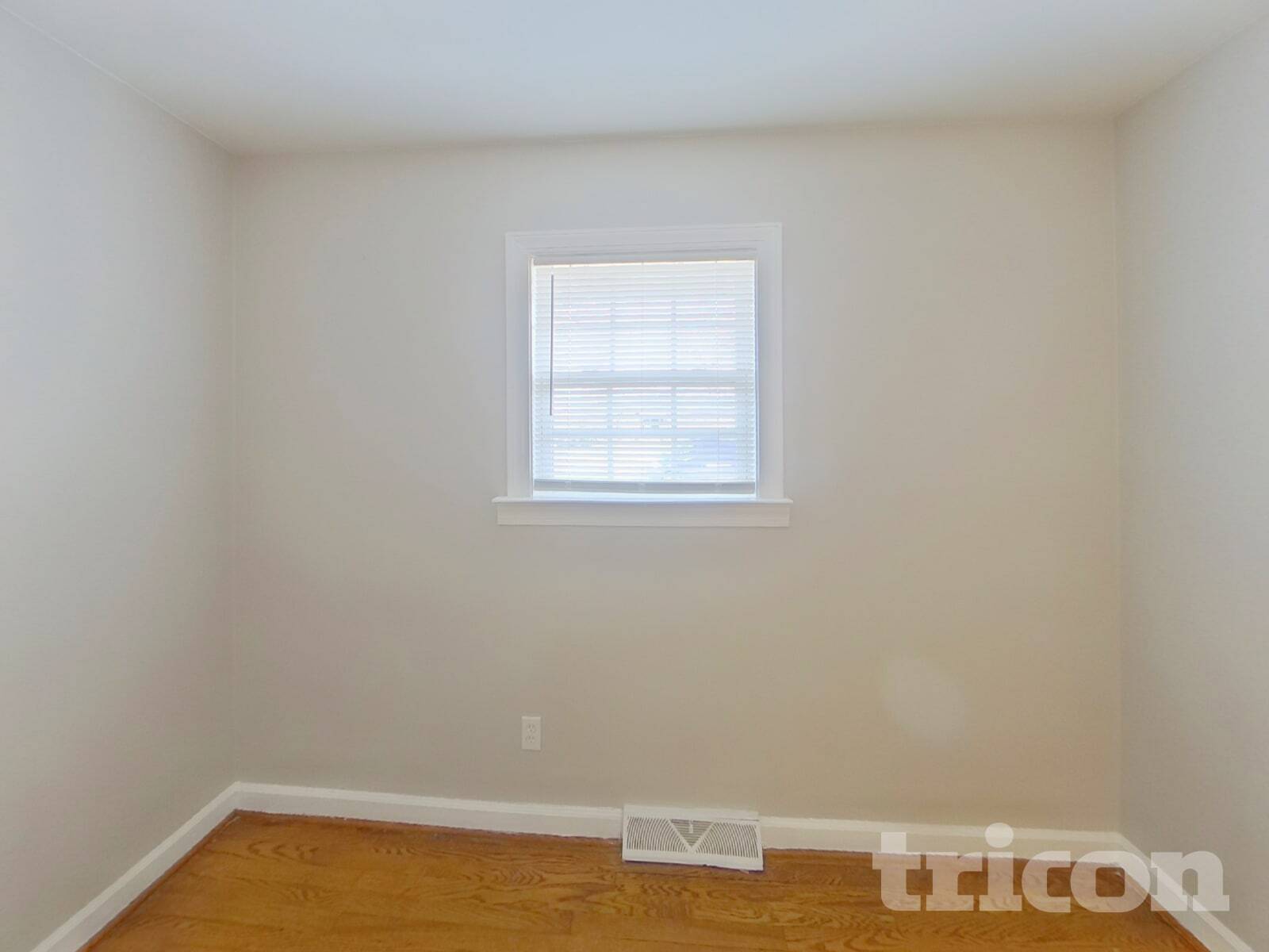 Building Photo - 4300 Oak Forest Dr