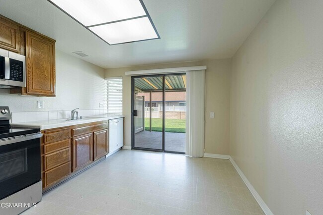 Building Photo - 42116 Village 42