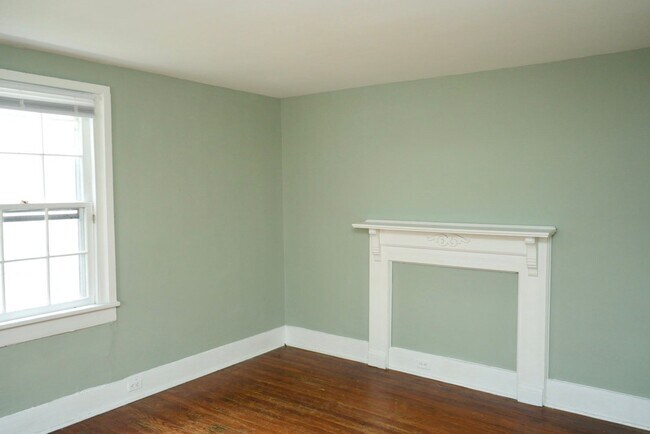 Building Photo - 920 Anderson St