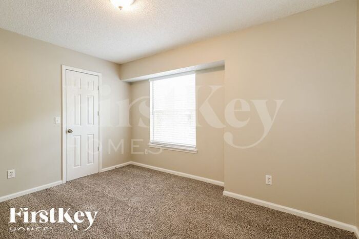 Building Photo - 7480 Countryman Ln