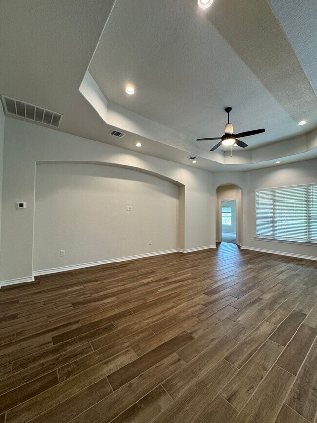 Building Photo - 3202 Blantyre