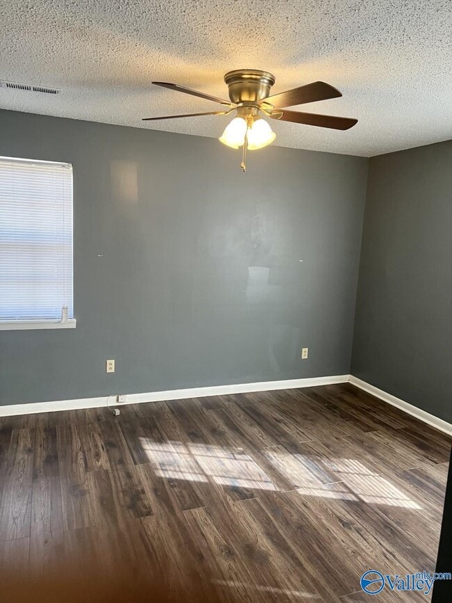 Building Photo - 3808 Timbercrest Dr NW