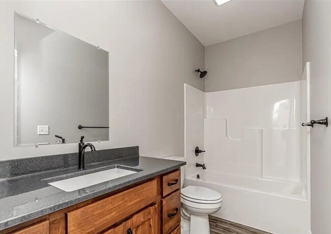 Building Photo - Spacious, Stylish & Ready for Summer Move-In
