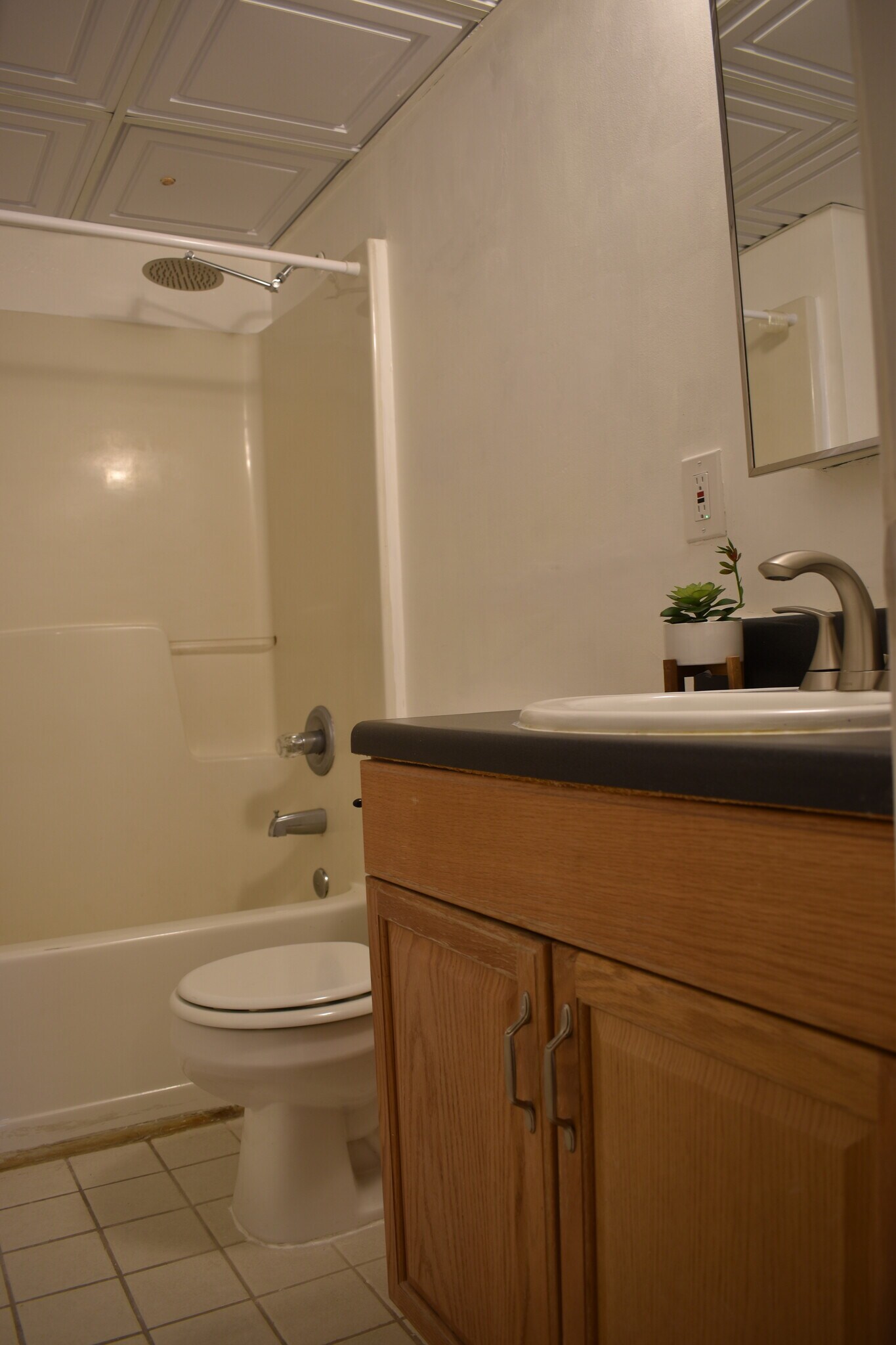 Bathroom - 32 Peachtree St NW