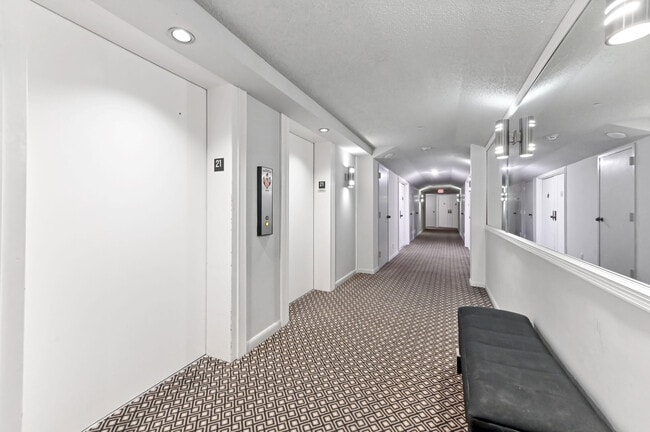 Building Photo - 1900 Consulate Pl