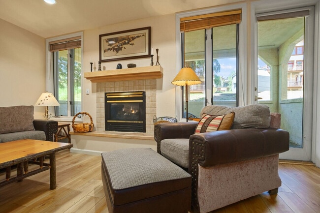 Building Photo - 2755 Waterstone Ln