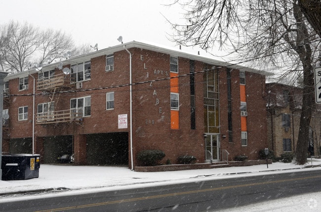 Primary Photo - Elizabet Apartments