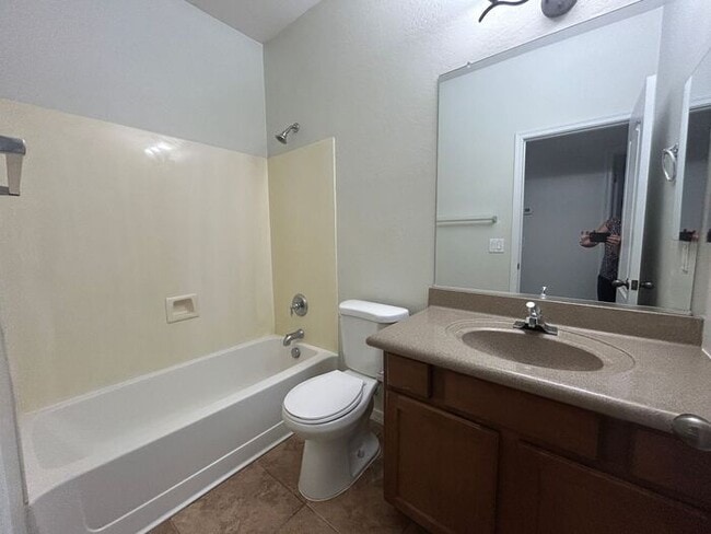 Building Photo - 4425 E Los Altos Dr