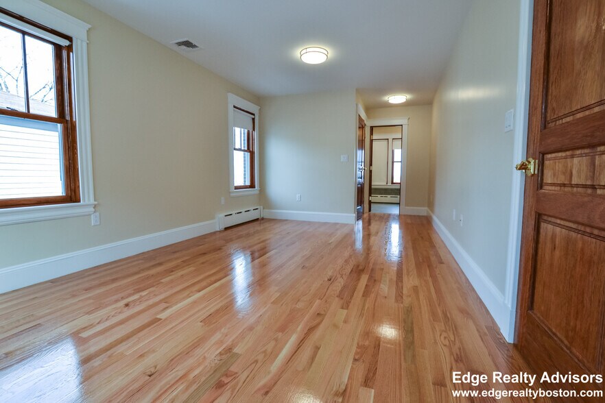 Building Photo - 64 Langley Rd