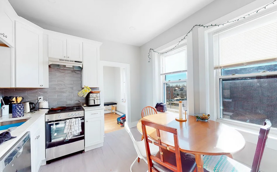 Building Photo - 1284 Commonwealth Ave