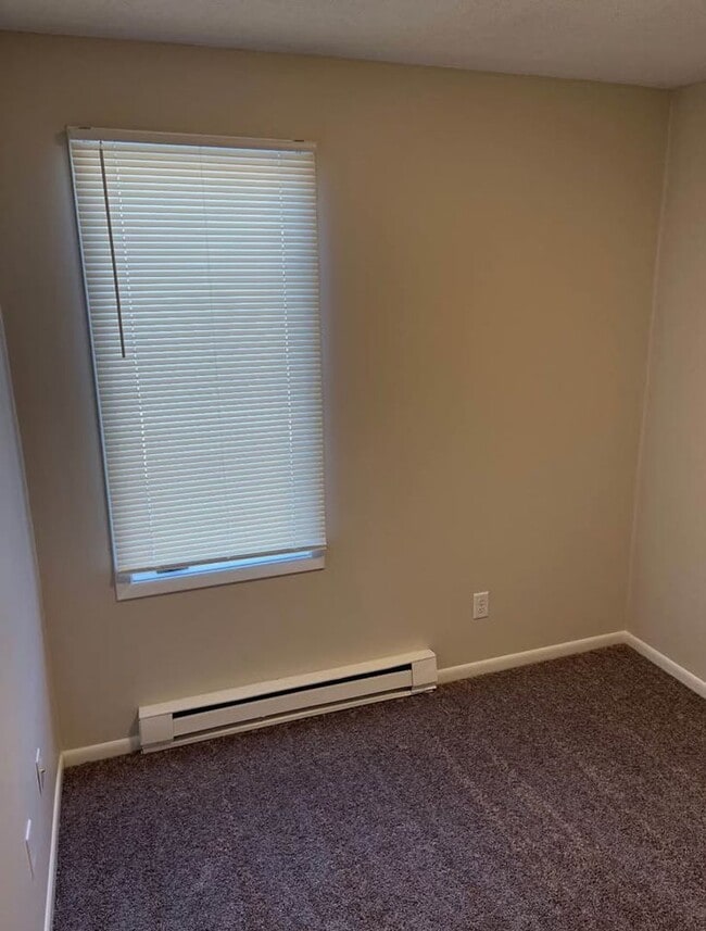 Building Photo - 116 E Church St