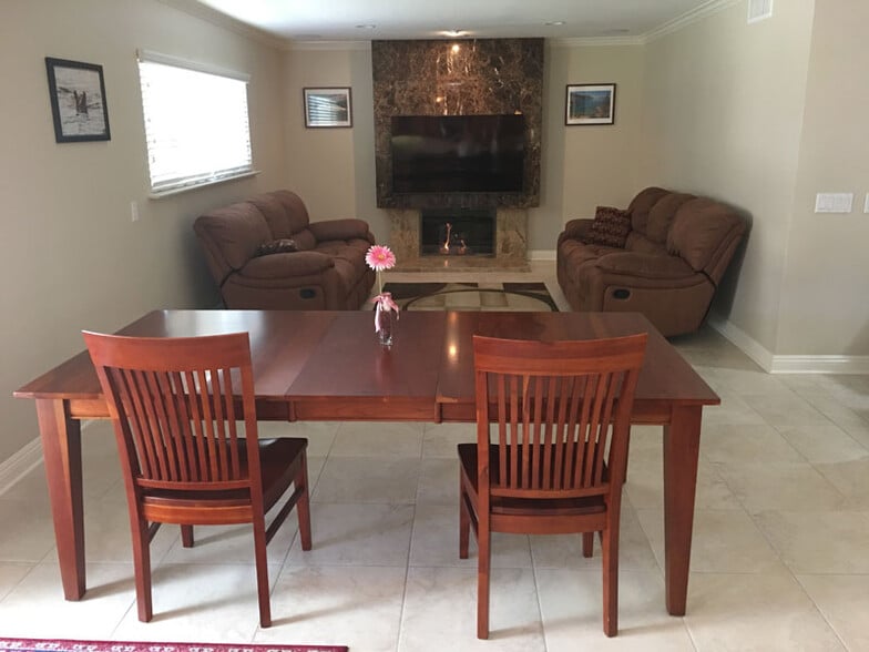 Building Photo - 498 Pierpont Dr