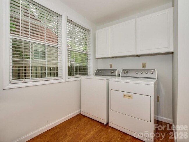 Building Photo - 5113 Valley Stream Rd